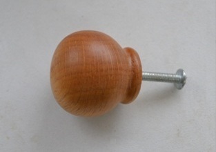 Ручка деревянная Кнопка Бук D 32мм.